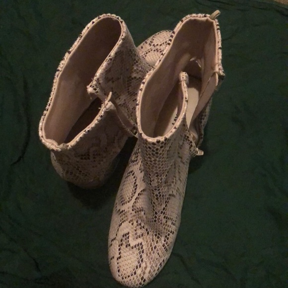 Boots - Picture 2 of 3